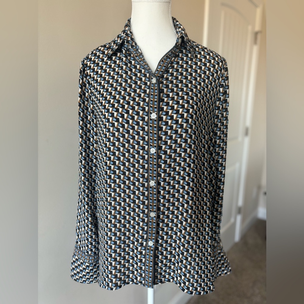 MAX STUDIO women’s Geo Print Button Down Top Blouse. Size Small. Gorgeous!